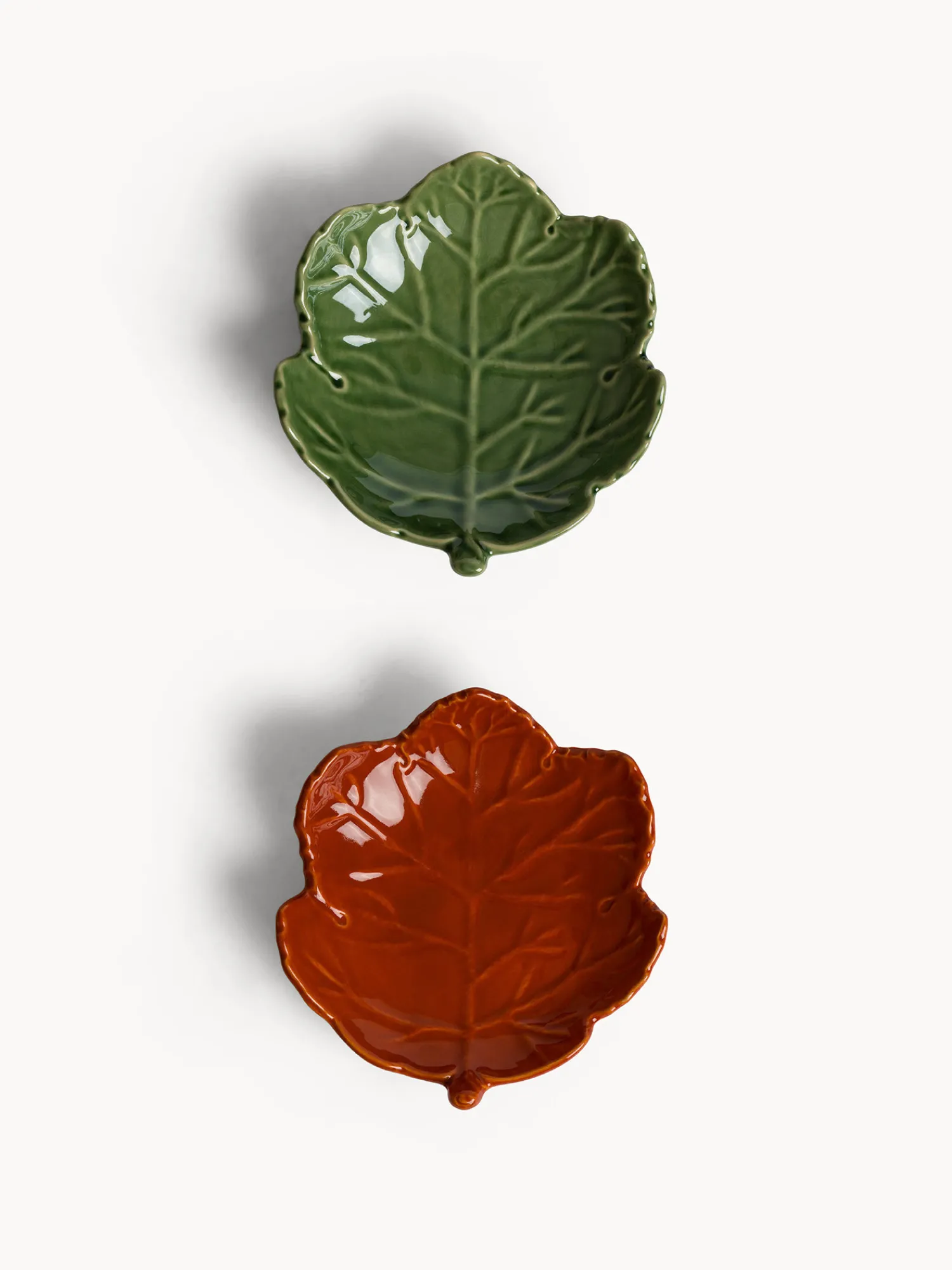 Coppetta in stoneware a forma di foglia