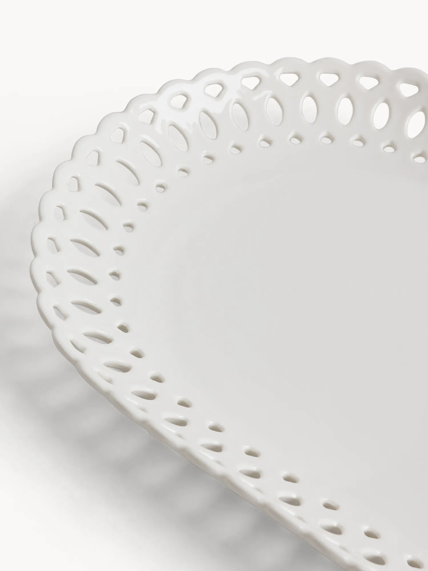 coincasa Piatto da portata in porcellana traforata