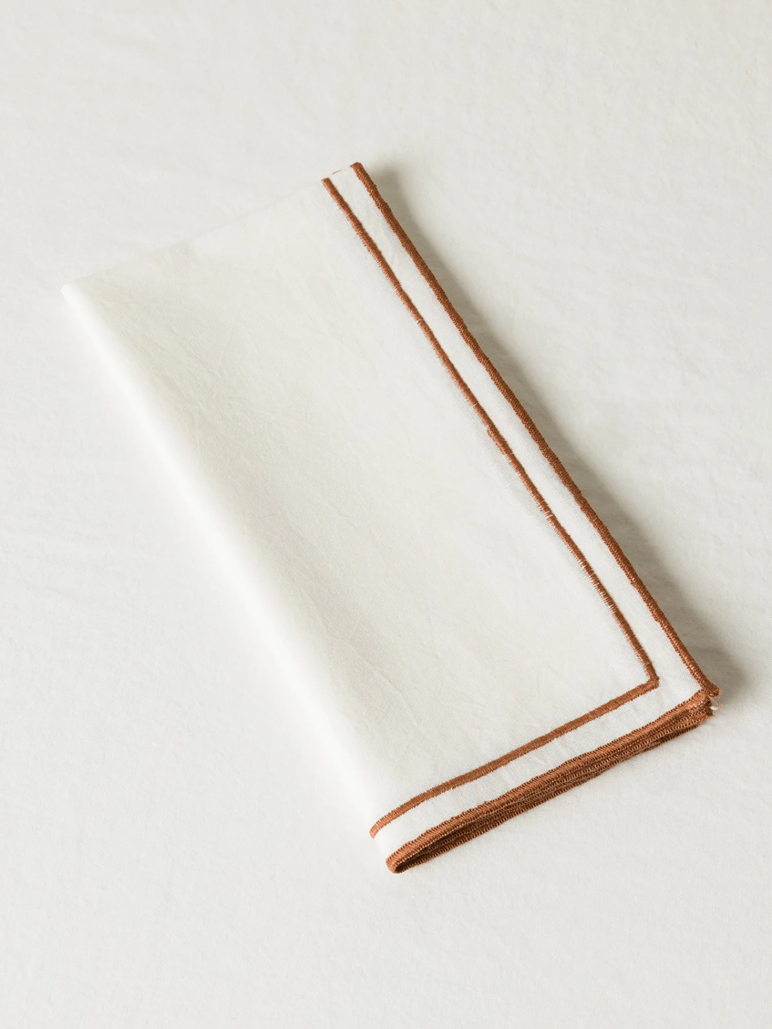 coincasa Tovaglia in cotone con ricamo foglie