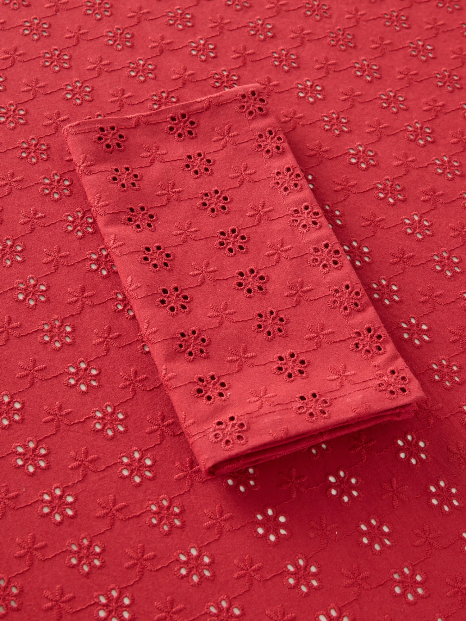 coincasa Tovaglia in puro cotone con ricamo sangallo